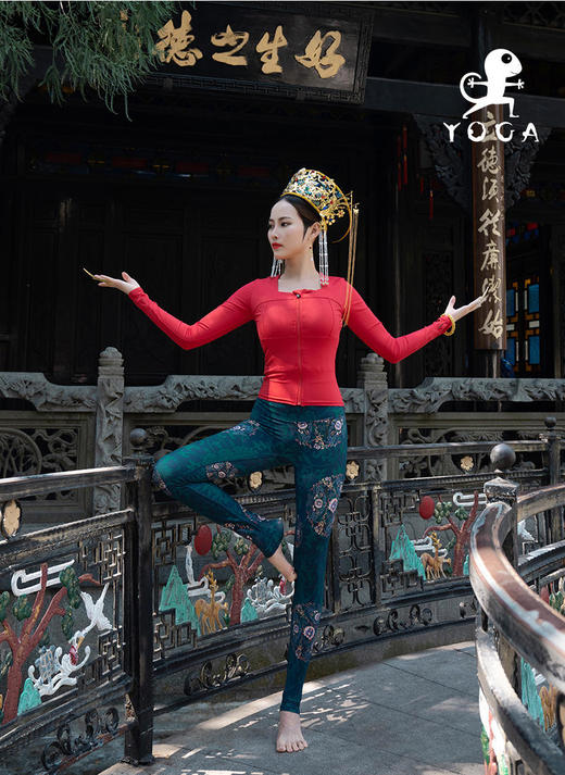 壁虎瑜伽【2209SY192】方领修腰拉链长袖外套（有胸垫）【5天发货】 商品图5