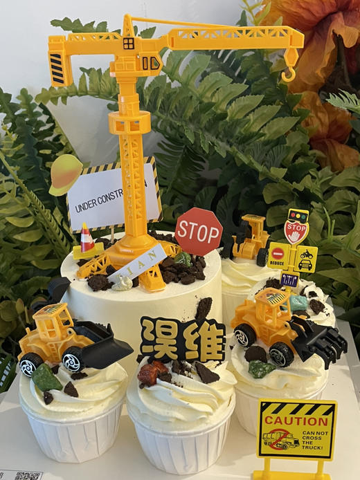 铲车工程车系列，5寸主蛋糕搭配杯子蛋糕，铲车蛋糕祝福语：铲平前路一切障碍，请提前24小时以上预定 商品图4