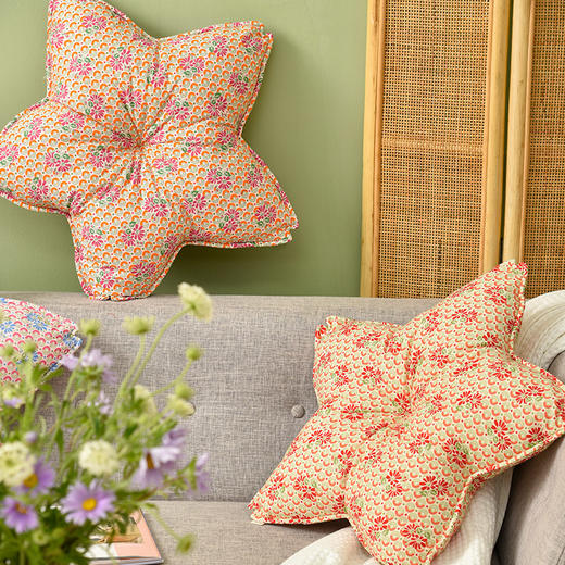 雏菊系列樱花抱枕沙发客厅腰枕 商品图0