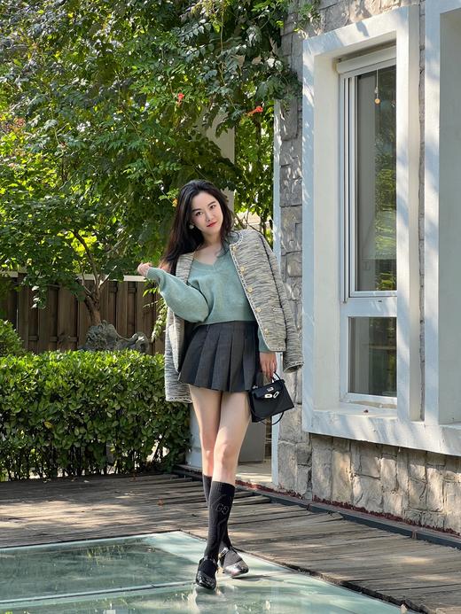 百分百羊毛深麻灰和嫩草绿大v领厚厚的时髦毛衣 商品图1