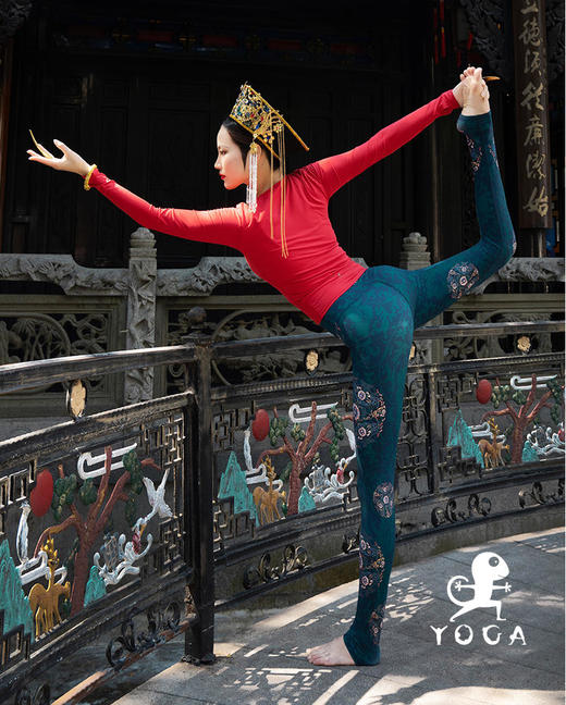 壁虎瑜伽【2209SY192】方领修腰拉链长袖外套（有胸垫）【5天发货】 商品图4