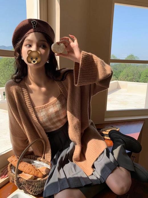 Read Nameless /柔软格子针织套装+灰色百褶裙 商品图10