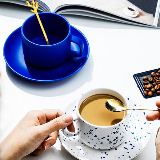 克莱因蓝北欧陶瓷水杯 商品图2