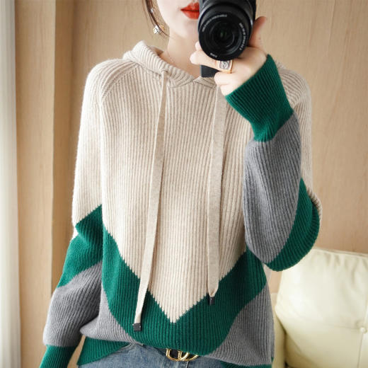 【服饰鞋包】-2022新款连帽领针织衫几何撞色加厚毛衣 商品图4
