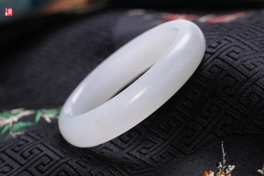 和田白玉手镯      圈口：51mm 商品图1