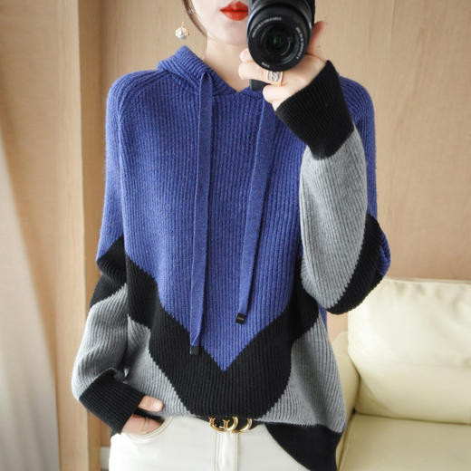 【服饰鞋包】-2022新款连帽领针织衫几何撞色加厚毛衣 商品图5