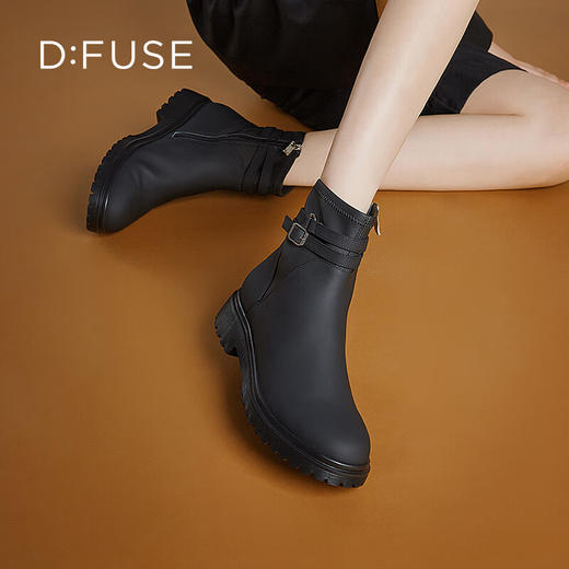 DFuse迪芙斯2022冬季新款牛皮圆头防水机车靴粗跟短靴DF24116141 商品图3