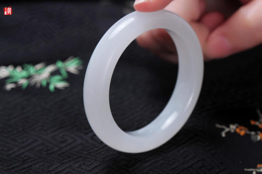 和田白玉手镯      圈口：51mm 商品图2