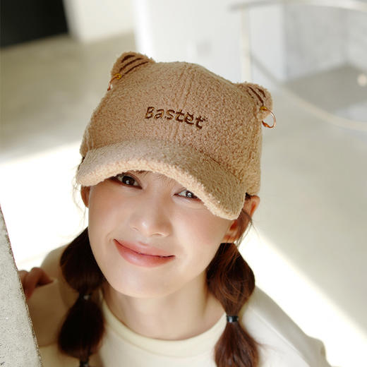 大英博物馆盖亚·安德森猫和她的朋友们系列猫耳羊羔毛棒球帽 商品图3