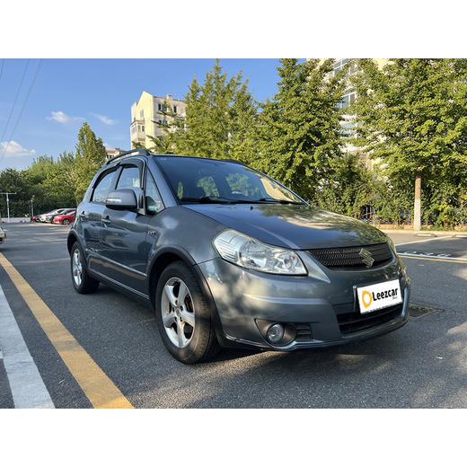铃木 天语	SX4 两厢 1.6L 自动灵动型 【长租-北京】 商品图3