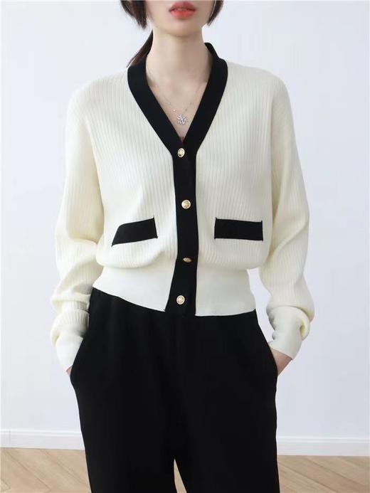 【限时折扣】小香拼色针织开衫（黑色/米色）均码 商品图2