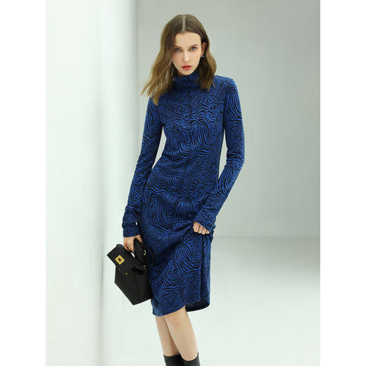 COCOBELLA重工提花斑马纹毛衣裙女高领长袖针织连衣裙FR141 商品图1