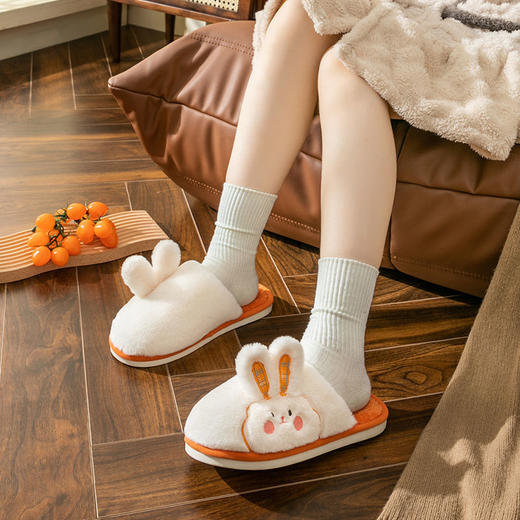 【超萌超可爱❗️兔兔毛绒保暖棉拖鞋】穿上5秒就暖脚的鞋子，日式卡通秋冬厚底毛绒绒拖鞋，洋气百搭地板拖棉拖，兔子蛇年本命年好礼物新年礼盒年货礼盒 商品图4