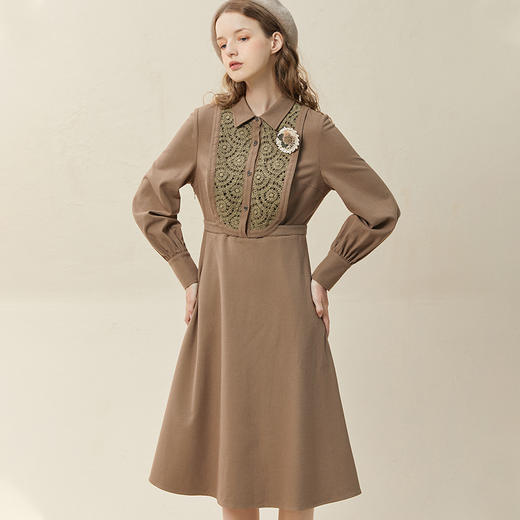 Famecoco范可儿磨毛连衣裙秋冬原创设计前胸镂空花边拼接长裙F228FA008 商品图0