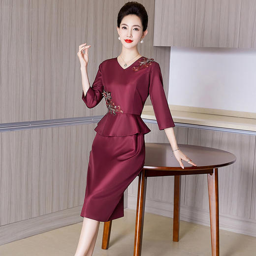 LC-2286喜婆婆装婚宴假两件改良版旗袍高贵婚礼优雅丈母娘大码礼服 商品图3