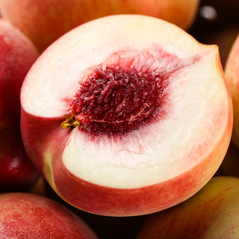 Z 【山东 • 金秋蜜桃】 秋季蜜桃，新鲜采摘，长足200天以上，果肉饱满，桃香浓郁，脆甜多汁~