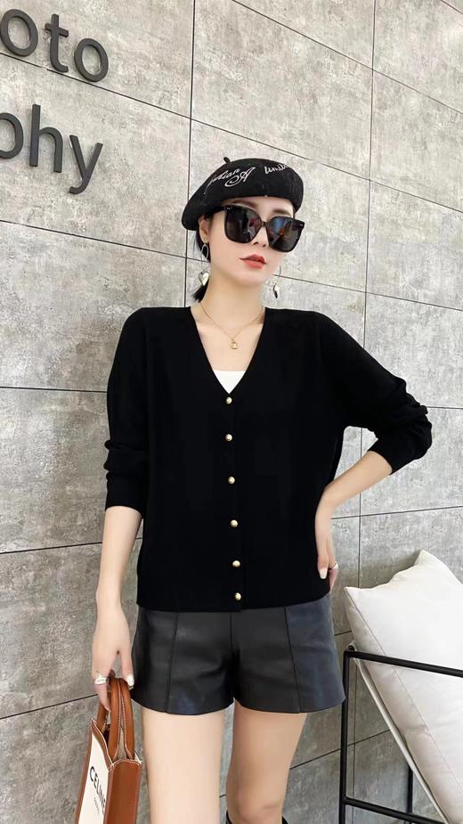 女针织金扣外套88022 商品图1