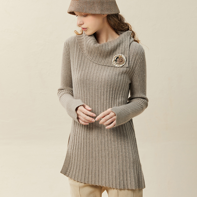 Famecoco范可儿坑条针织衫秋冬款小众原创设计围脖可拆毛衣F228DB010