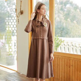 Famecoco范可儿蝴蝶结系带连衣裙秋冬款过膝长款高腰毛衣裙F228FA003