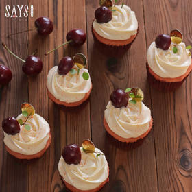 红丝绒樱桃杯子蛋糕  Red Velvet Cherry Cup Cake