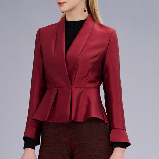 TANGY Collection/天意精品2022年秋冬新品大地呼唤系列丝毛捏褶收腰短外套 商品图3