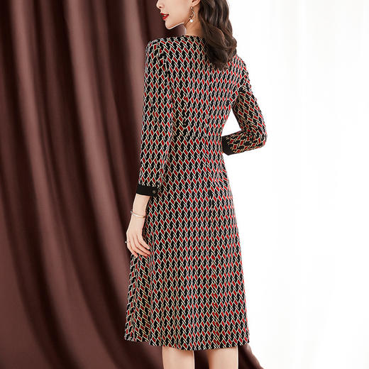 ZS-1672新款秋季大码长袖连衣裙洋气拼接假两件V领裙子 商品图3