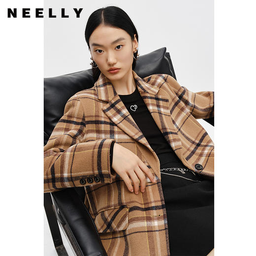 NEELLY纳俪商场同款冬季新款格纹毛呢外套女拼接大翻领减龄大衣潮N22102N01045 商品图3