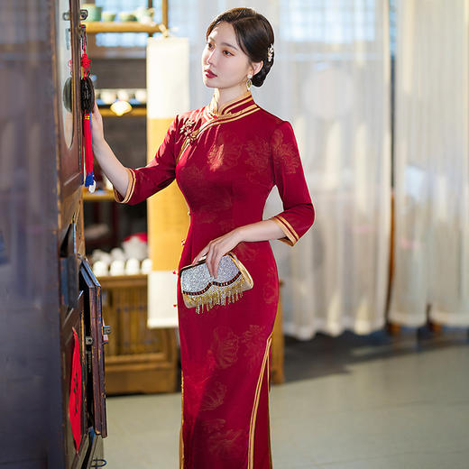 GSJ-9093复古长款蚀骨仿醋酸中国风七分袖立领旗袍 商品图3