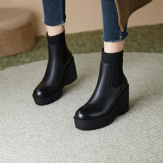 秋冬季新品坡跟圆头短靴女大码防水台黑色超高跟女靴  NWS1-7097 商品图3