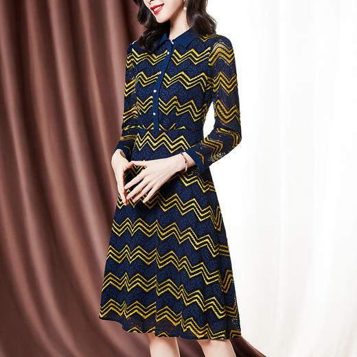 ZS-1589新款春秋季双色波浪条纹长袖连衣裙女休闲翻领中长款条纹裙子 商品图3