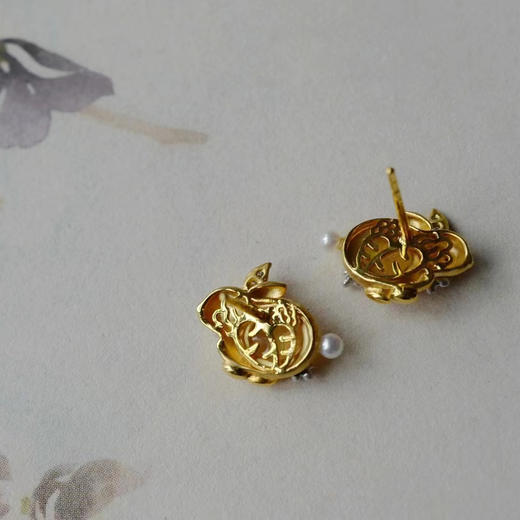 龢盒原创 18k金镶银桂金兔火欧珀轻奢耳钉 商品图2