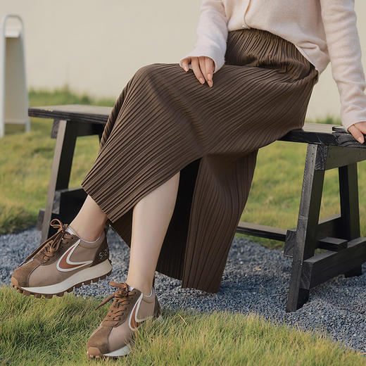 开衩百褶半裙 商品图1