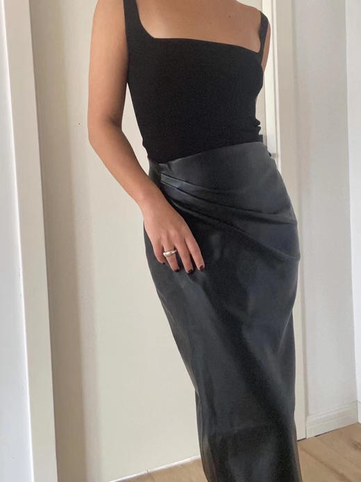 SIJIA | Venus skirt 弹力PU裹身半身裙  [ 酒红AW2478 / 黑AW2348 / 白AW2349 / 棕AW2350 ] 商品图6