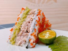 金枪鱼牛油果三明治