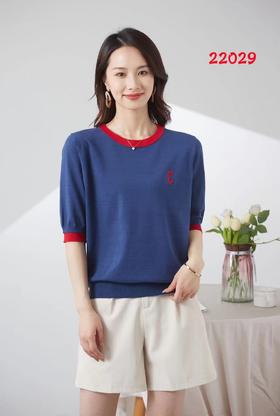 女C字中袖毛衣22029