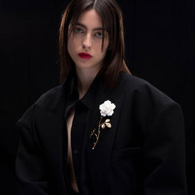 北京仓丨ANDRES GALLARDO-Rose Stem-白玫瑰 胸针［西班牙设计师］