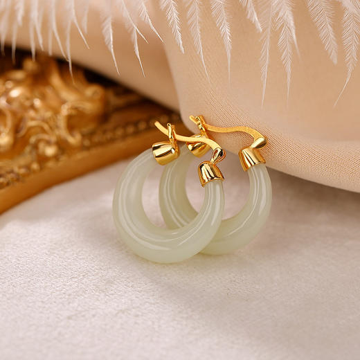 S925纯银镀金和田玉青玉，简约气质月亮耳钉时尚百搭初夏耳饰CW-189 商品图2