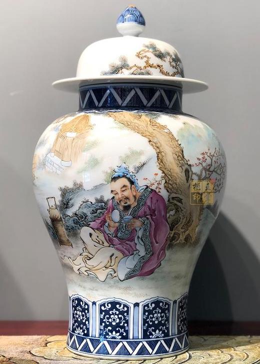 青花粉彩陆羽品茗将军罐 商品图0