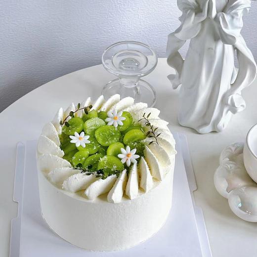 【甜久荟 青提（阳光玫瑰）2款法式鲜奶蛋糕】 季节限定 新鲜的阳光玫瑰青提 100%动物鲜奶油  无化学添加 天然新鲜的自然口感 商品图0