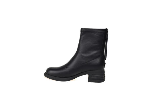 豪麟名鞋奥莱迪嘉女装牛皮革简约短靴DJMEO22WN208黑色 原价1960元 商品图1