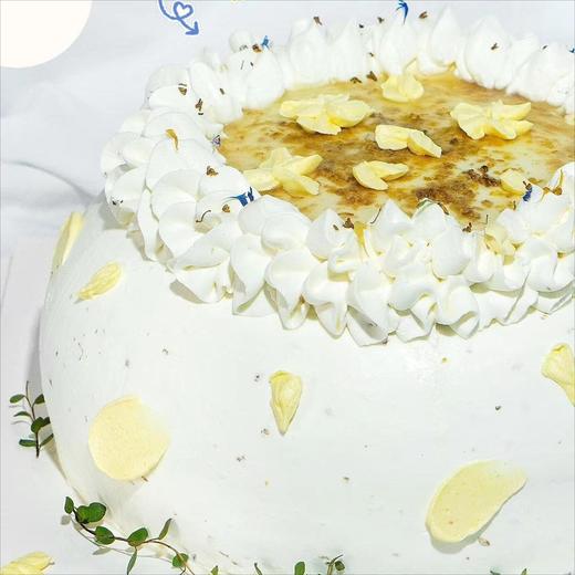 【甜久荟 桂花酒酿乌龙茶法式鲜奶蛋糕】  进口知名品牌迪尔玛乌龙茶 天然糖桂花 纯酒酿 100%动物鲜奶油  无化学添加 中西合璧 老少皆宜 展示图片为6寸（实发不含插牌） 商品图4