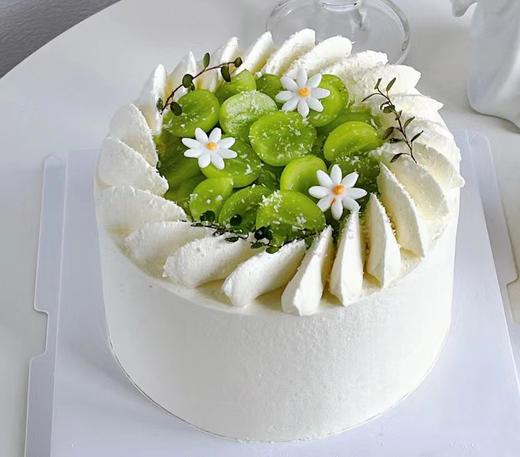 【甜久荟 青提（阳光玫瑰）2款法式鲜奶蛋糕】 季节限定 新鲜的阳光玫瑰青提 100%动物鲜奶油  无化学添加 天然新鲜的自然口感 商品图2