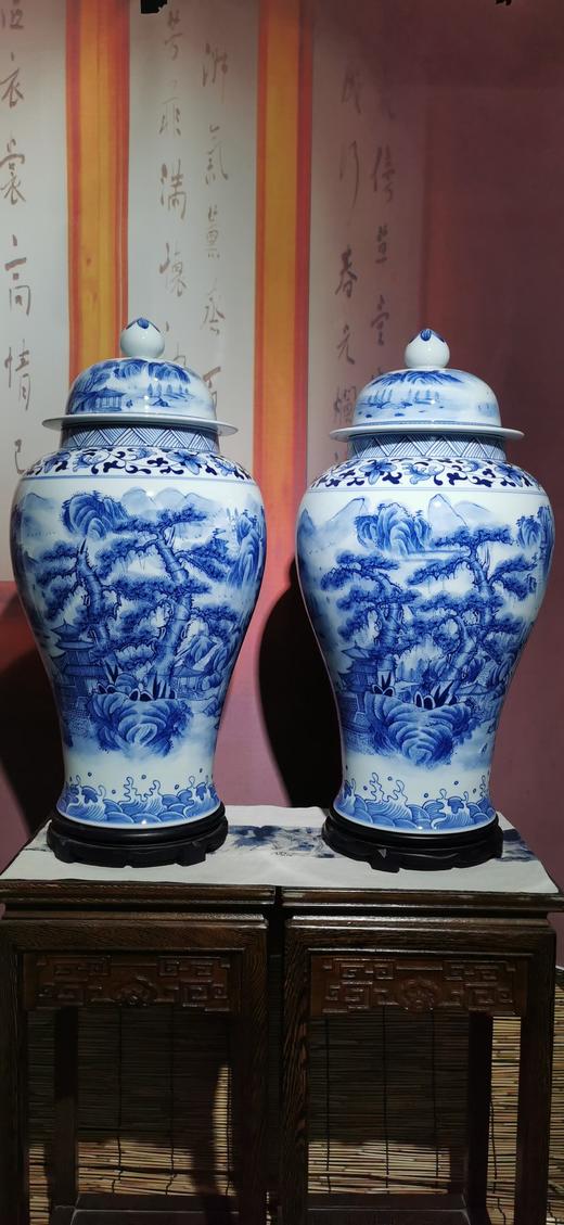 手绘重工青花山水将军罐 商品图0