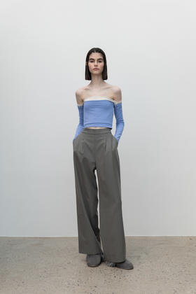 Top/white,blue-Wool Pants/khaki