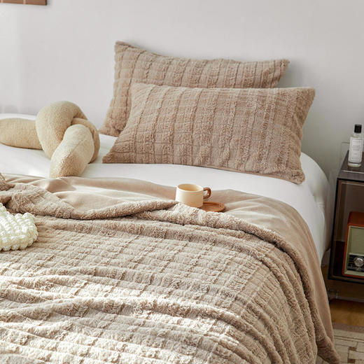 园园亲选南通家纺顶柔小贵妇濑兔毛毯！柔软紧致不掉毛冬日温暖加倍 商品图2