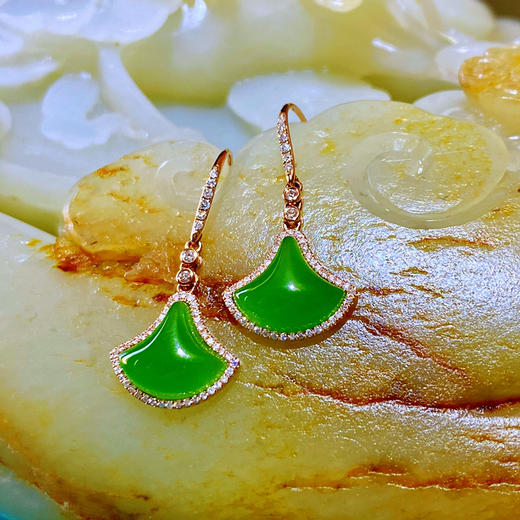 18K玫瑰金和田玉（碧玉）满钻耳饰--舞/扇形10*12mm/总长29mm/苹果绿 商品图6