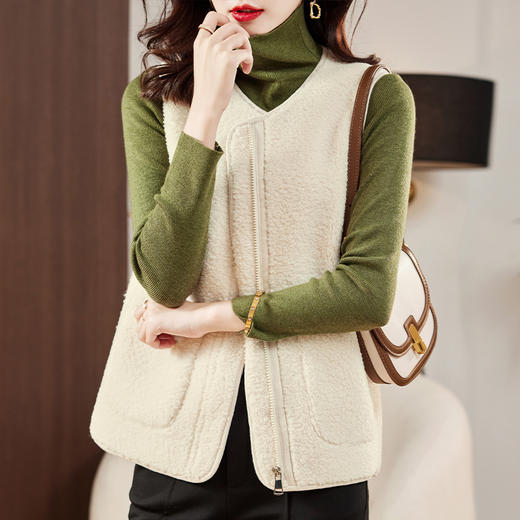休闲仿羊羔绒马甲文艺宽松口袋撞色马甲显瘦外套HR-22Q33 商品图4