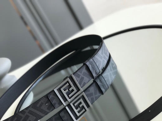 秋季特惠💰380 芬迪 新品 男士腰带 亮面双F标志 意大利进口小平纹牛皮 商品图2