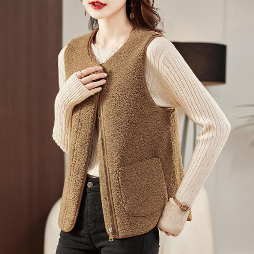 休闲仿羊羔绒马甲文艺宽松口袋撞色马甲显瘦外套HR-22Q33 商品图1