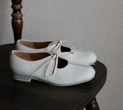 （6折不退不换）Chausser白色绑带皮鞋 商品图1